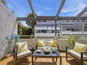 1911 Rockefeller Lane F, Redondo Beach CA 90278
