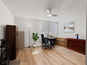 1 3rd Pl 2, Long Beach CA 90802