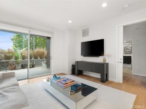 6001 Carlton Way 102, Los Angeles CA 90028