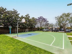 5401 W 149th Place 13, Hawthorne CA 90250