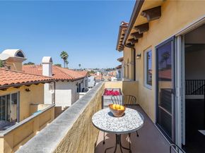 202 N Irena Avenue B, Redondo Beach CA 90277