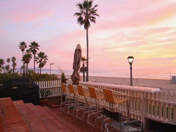 4210 The Strand, Manhattan Beach CA 90266