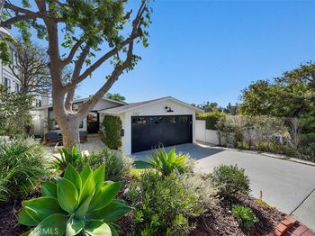 3212 N Poinsettia Avenue
