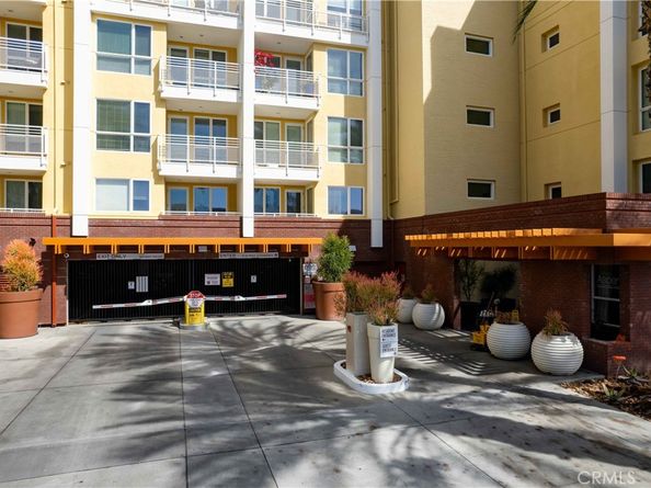 21301 Erwin Street 237, Woodland Hills CA 91367