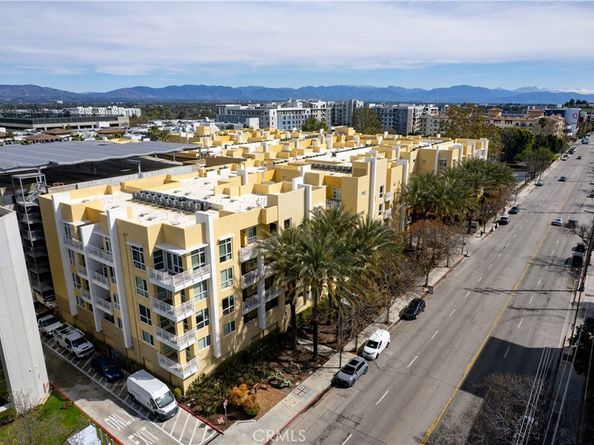 21301 Erwin Street 237, Woodland Hills CA 91367