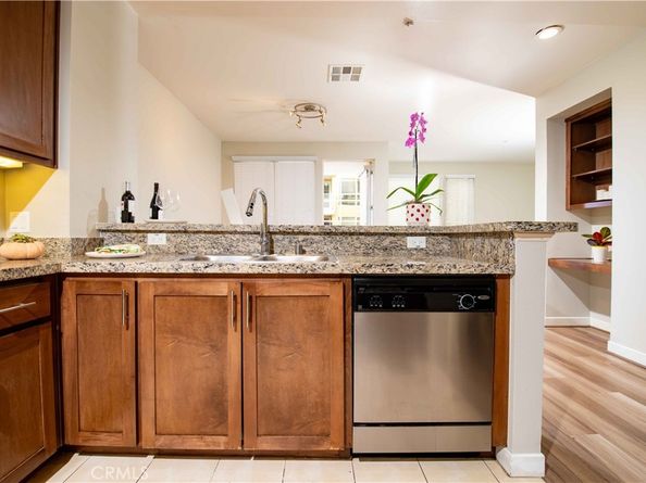 21301 Erwin Street 237, Woodland Hills CA 91367