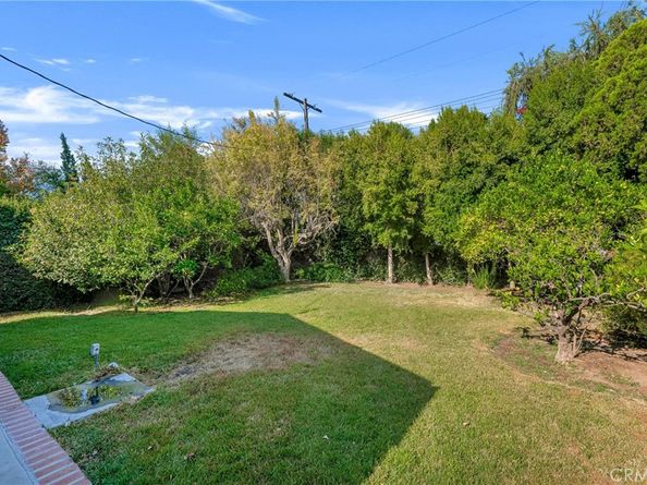 5511 Noble Avenue, Sherman Oaks CA 91411