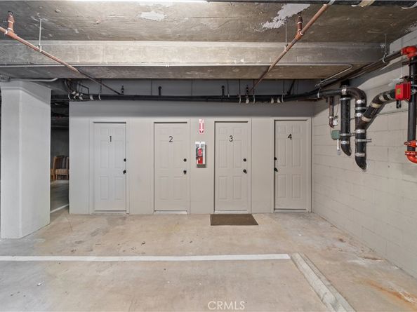 1040 N Curson Avenue 3, West Hollywood CA 90046