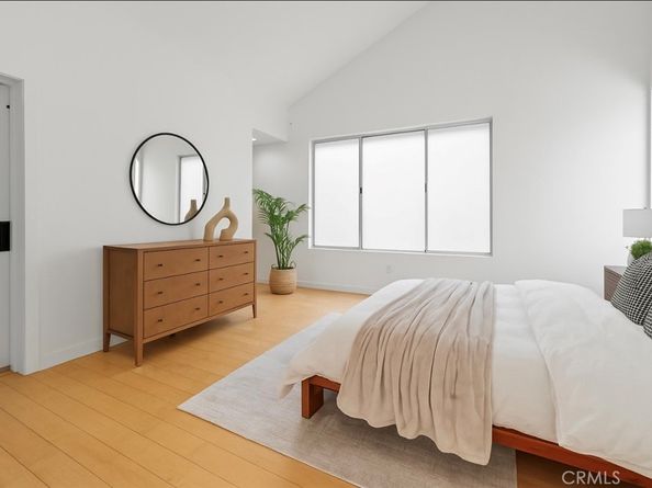 1040 N Curson Avenue 3, West Hollywood CA 90046