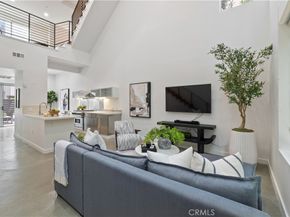 1040 N Curson Avenue 3, West Hollywood CA 90046
