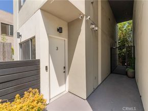 1040 N Curson Avenue 3, West Hollywood CA 90046