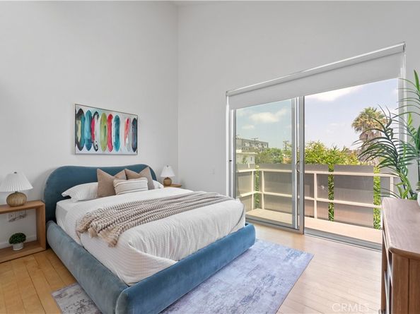 1040 N Curson Avenue 3, West Hollywood CA 90046