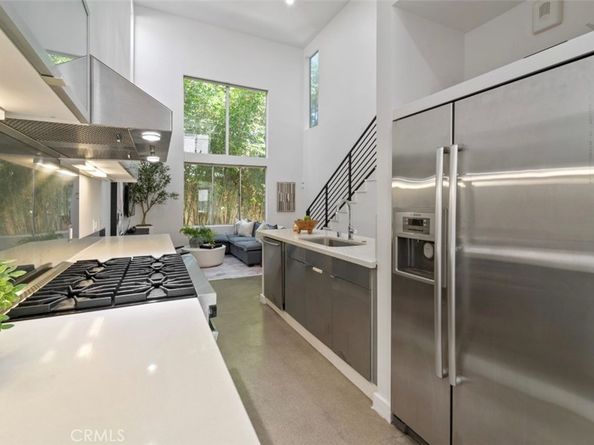 1040 N Curson Avenue 3, West Hollywood CA 90046