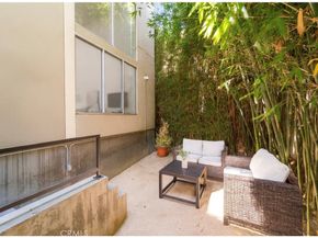 1040 N Curson Avenue 3, West Hollywood CA 90046