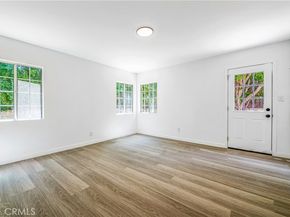 15948 Wyandotte Street, Lake Balboa CA 91406