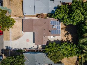 15948 Wyandotte Street, Lake Balboa CA 91406