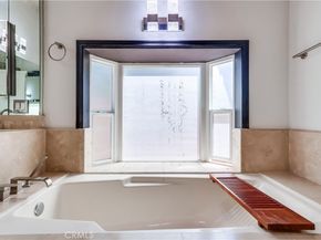 4725 Morella Avenue, Valley Village CA 91607