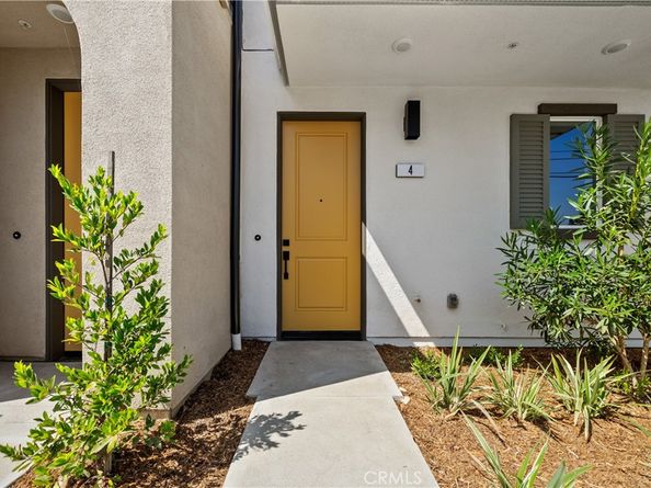 9423 N Sepulveda Blvd. 2, North Hills CA 91343
