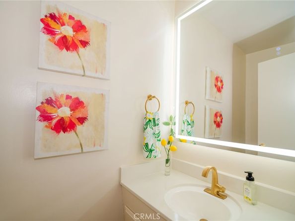 8710 Delgany Avenue 15, Playa Del Rey CA 90293