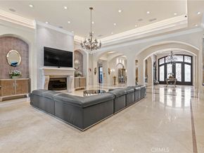 4555 Winnetka Avenue, Woodland Hills CA 91364