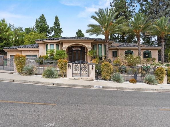 4555 Winnetka Avenue, Woodland Hills CA 91364