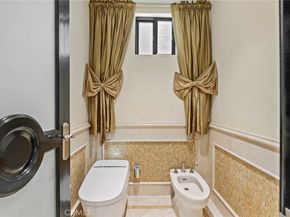 4555 Winnetka Avenue, Woodland Hills CA 91364