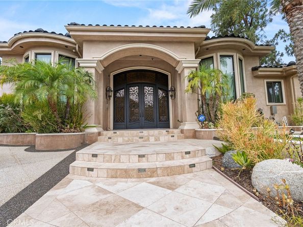 4555 Winnetka Avenue, Woodland Hills CA 91364