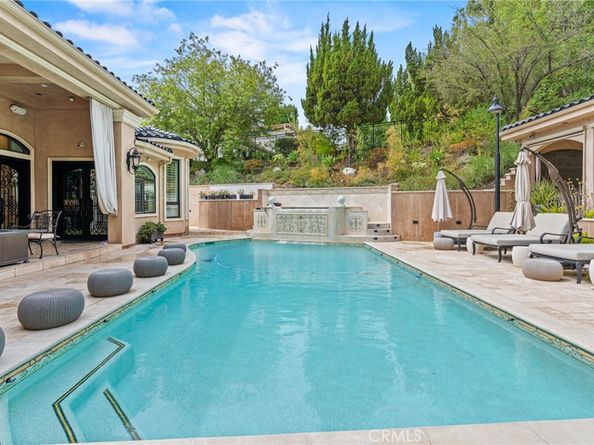 4555 Winnetka Avenue, Woodland Hills CA 91364