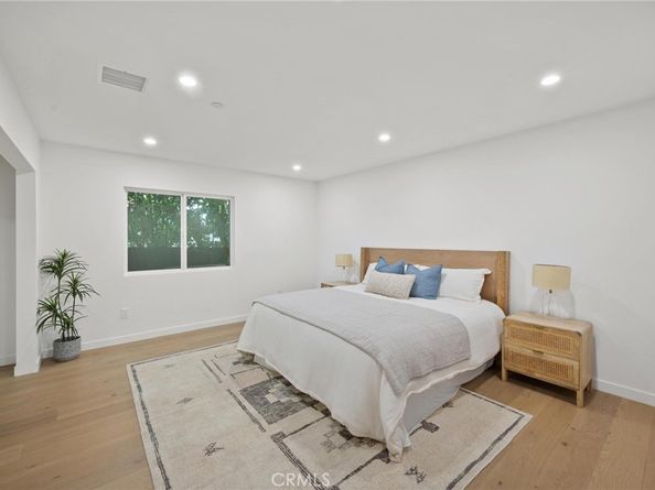 14328 Emelita Street, Sherman Oaks CA 91401