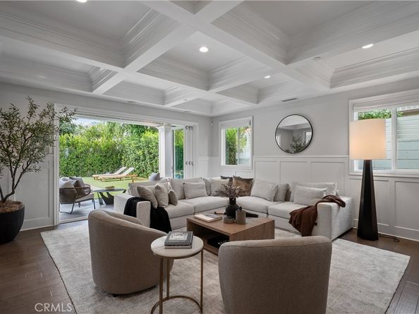3743 Mound View Avenue, Studio City CA 91604