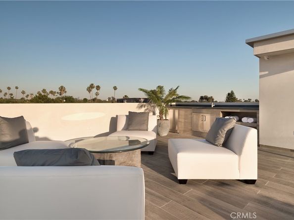 627 N Vista Street, Los Angeles CA 90036