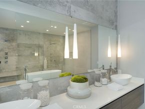 627 N Vista Street, Los Angeles CA 90036