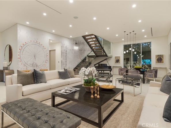 627 N Vista Street, Los Angeles CA 90036