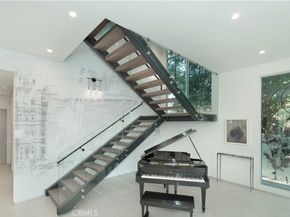 627 N Vista Street, Los Angeles CA 90036