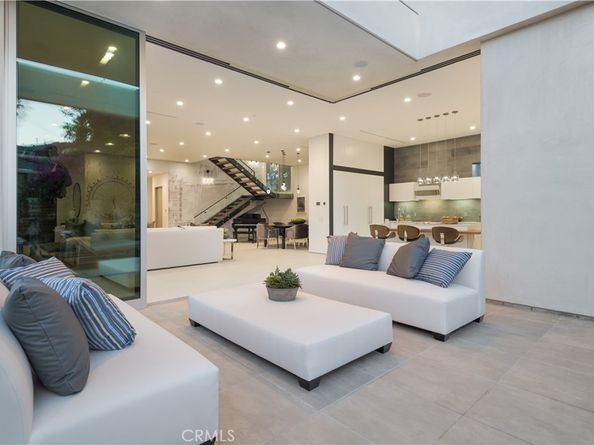 627 N Vista Street, Los Angeles CA 90036