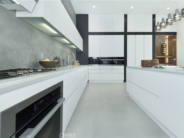 627 N Vista Street, Los Angeles CA 90036