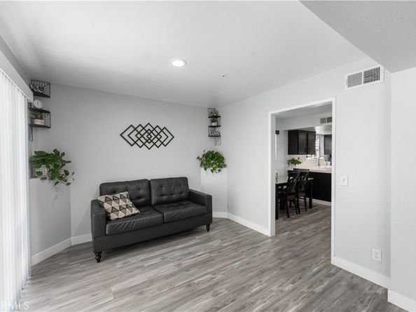 9228 Ventana Lane, North Hills CA 91343
