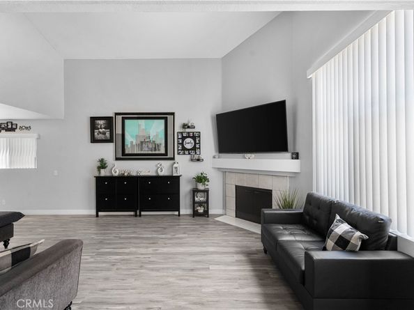 9228 Ventana Lane, North Hills CA 91343