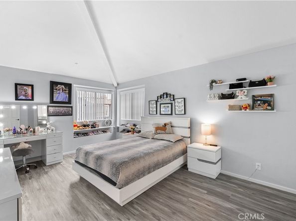 9228 Ventana Lane, North Hills CA 91343