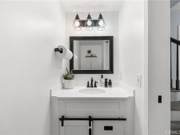 9228 Ventana Lane, North Hills CA 91343