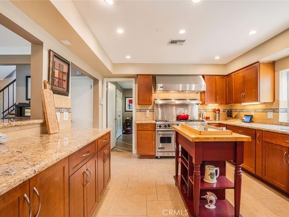 12843 Sarah Street, Studio City CA 91604