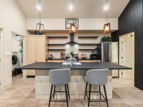 15657 15657 Devonshire, Granada Hills CA 91344