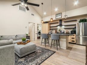 15657 15657 Devonshire, Granada Hills CA 91344