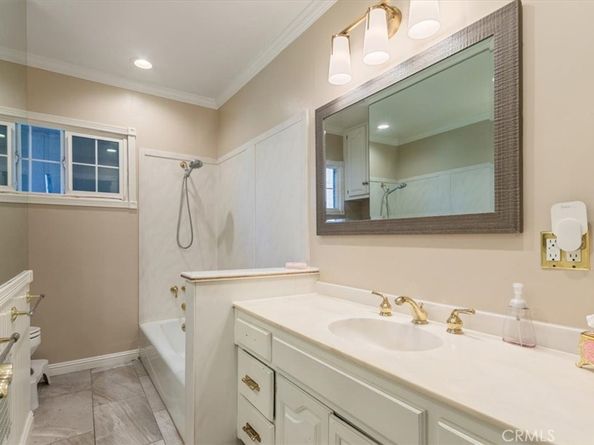 15657 15657 Devonshire, Granada Hills CA 91344