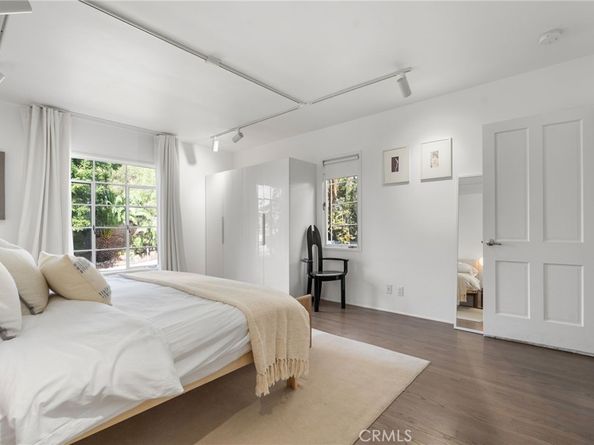 2240 N New Hampshire Avenue, Los Feliz CA 90027