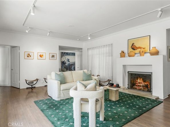 2240 N New Hampshire Avenue, Los Feliz CA 90027