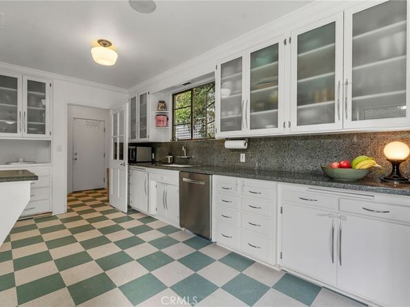 2240 N New Hampshire Avenue, Los Feliz CA 90027