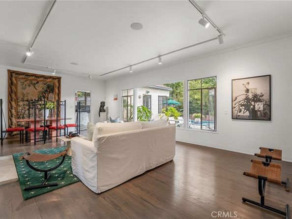 2240 N New Hampshire Avenue, Los Feliz CA 90027