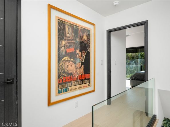 1782 Viewmont Drive, Los Angeles CA 90069