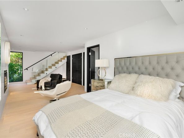 1782 Viewmont Drive, Los Angeles CA 90069